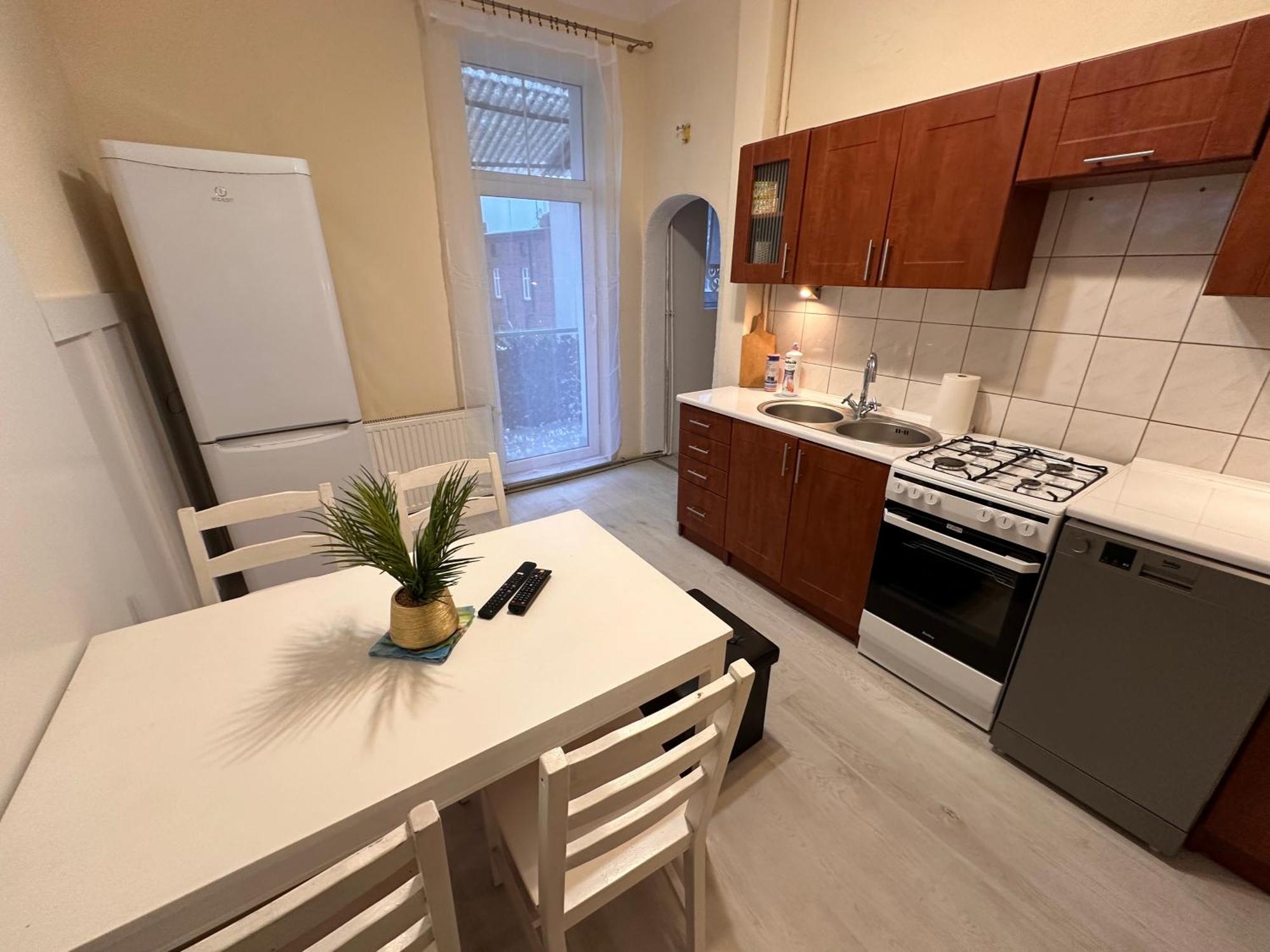 Apartamenty Ktw Central Station Kattowitz Exterior foto